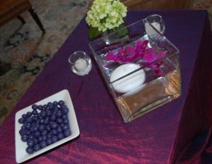 mixed table arrangements using floating candles