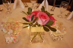 simple table arrangement highlighted with ribbon