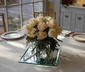 white rose table centerpiece